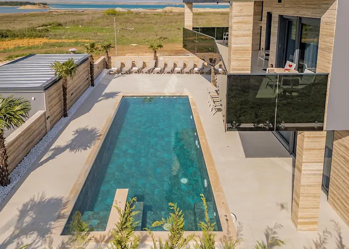 Seaside House With A Swimming Pool Privlaka, Zadar - 24270 Nyaraló