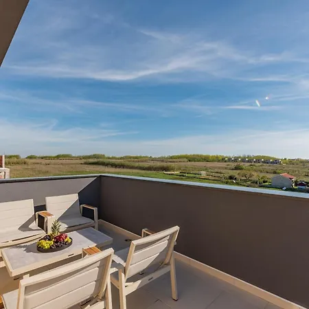 Seaside House With A Swimming Pool Privlaka, Zadar - 24270 Holiday home Privlaka (Zadar)