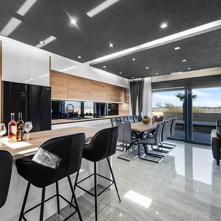 Seaside House With A Swimming Pool - Zadar - 24270 بريفلاكا