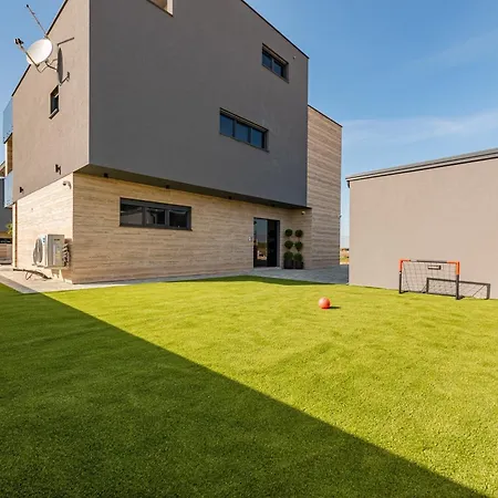 Σπίτι διακοπών Seaside House With A Swimming Pool Privlaka, Zadar - 24270 *