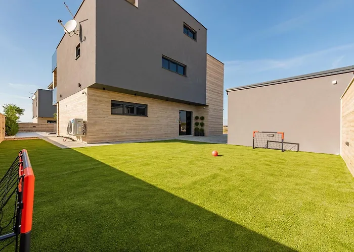 Σπίτι διακοπών Seaside House With A Swimming Pool Privlaka, Zadar - 24270 *