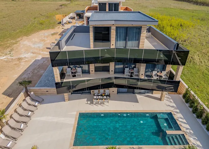 Seaside House With A Swimming Pool Privlaka, Zadar - 24270